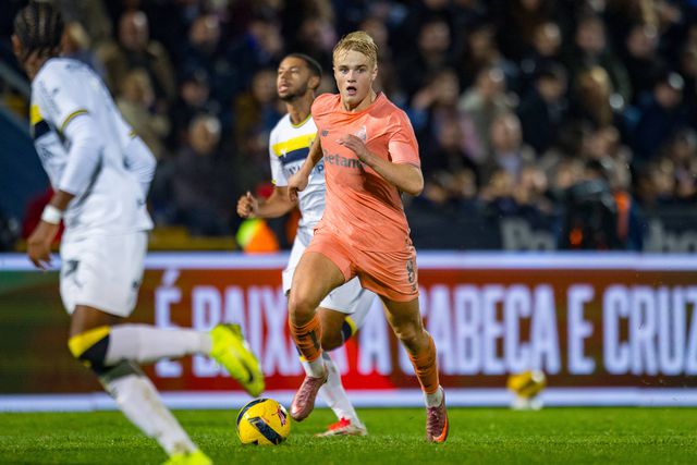 Victor Froholdt marcou em Famalicão e assinou exibição de fulgor