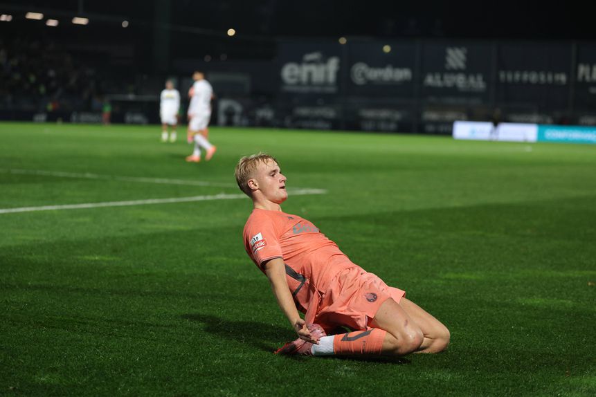 Diz quem conhece Froholdt que, nos treinos, o dinamarquês é tão ou mais aplicado do que nos jogos