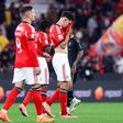 Jogadores do Benfica desiludidos depois do empate na Luz