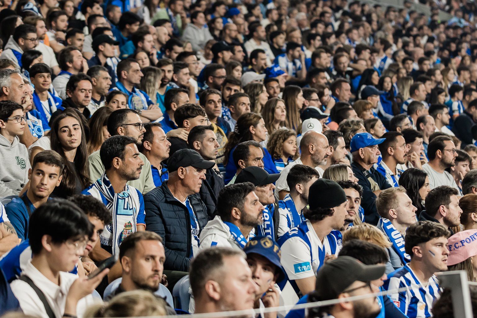 Bilhetes à venda para o Sintrense - FOTO: FC Porto