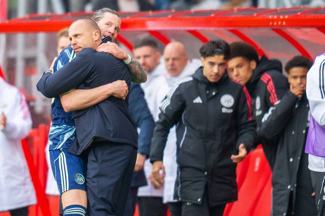 Weghorst lamenta saída de Heitinga: «É mais fácil despedir o treinador...»