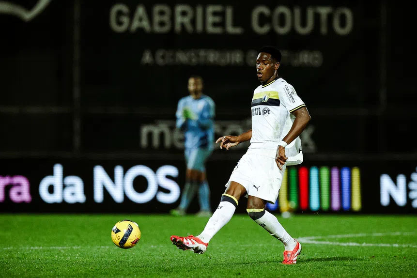 Ibrahima Ba: Leão indomável em Famalicão!