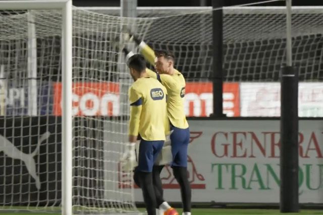 Seleção inicia preparação com muitos ausentes