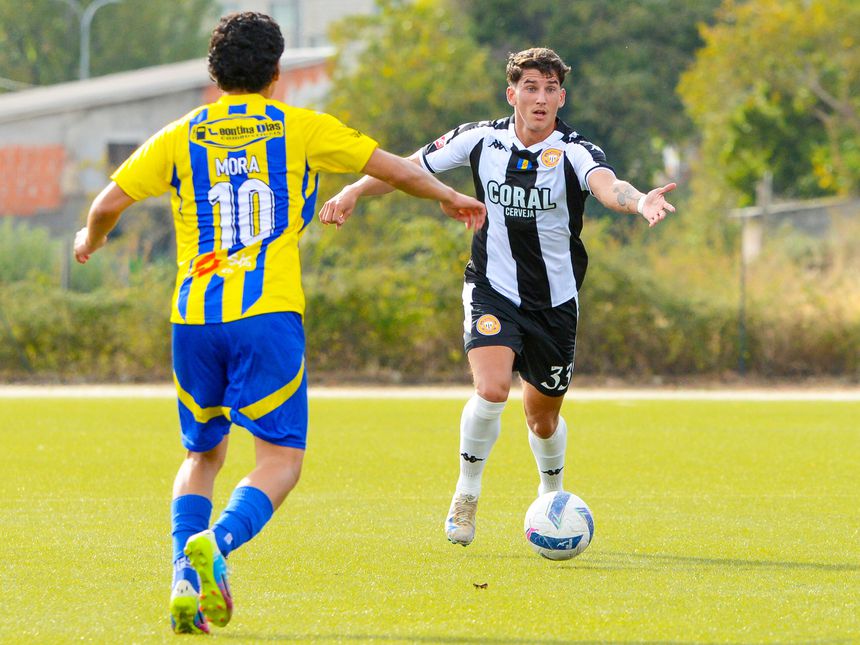 Chico Gonçalves no jogo com o Rebordelo, para a Taça de Portugal. - Foto: CD NACIONAL