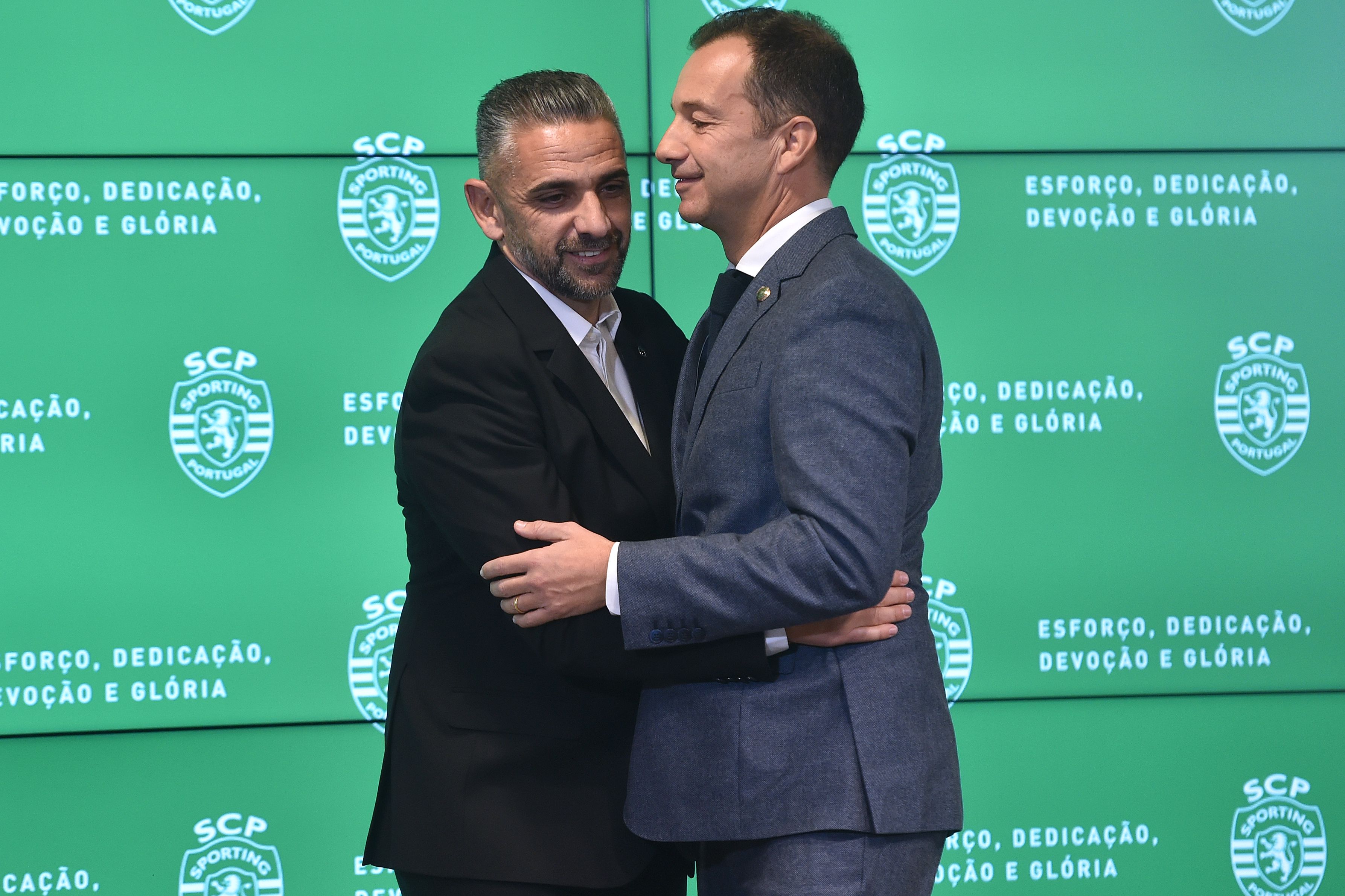 Treinador Rui Borges com o presidente  Frederico Varandas - Foto: MIGUEL NUNES