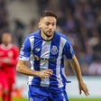 FC Porto: João Mário pisca o olho à titularidade em Braga