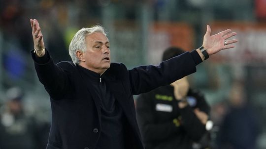 José Mourinho entra em 'blackout' após empate com a Fiorentina