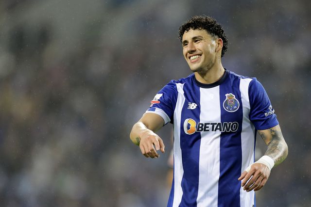 Mercado FC Porto: jogo duro por Jorge Sánchez