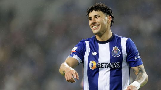 Mercado FC Porto: Jorge Sánchez fica no plantel