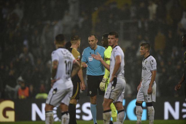 Juve Leo critica arbitragem nos jogos do Sporting: «Tem sido uma autêntica aberração!»