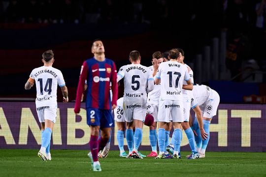 Este Girona é um caso sério: vence Barcelona no dérbi catalão e volta a ser o líder da La Liga