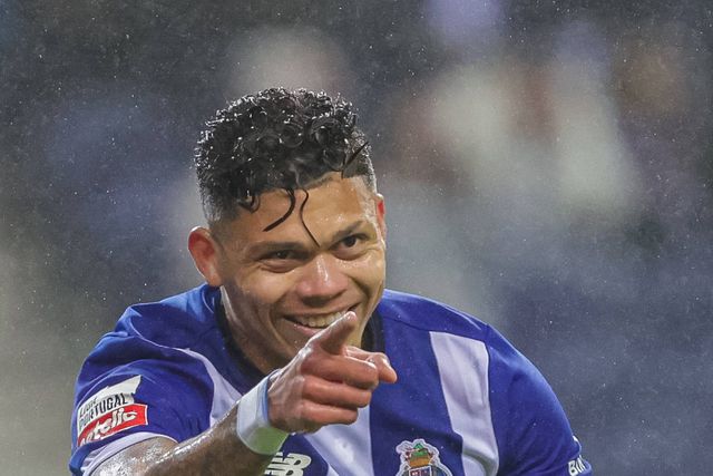 FC Porto: Evanilson com a mira calibrada