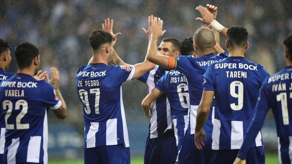 FC Porto joga futuro em semana decisiva
