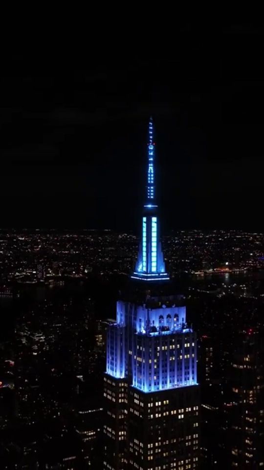 O Empire State Building ficou azul (e a culpa é do Man. City)