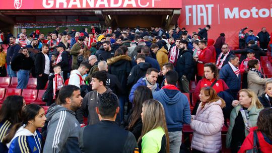 Granada vai reembolsar adeptos que compraram bilhete para jogo com Athletic