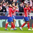 Atlético Madrid sofre para vencer último (veja os golos)