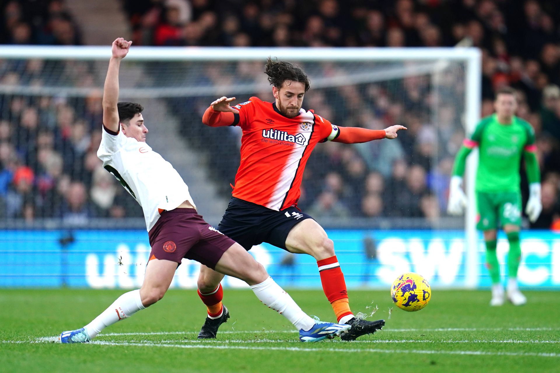 Grealish tentou tomar as rédeas, mas o Manchester City vacilou na  autogestão: campeões cedem pontos em casa pelo terceiro jogo consecutivo –  Observador