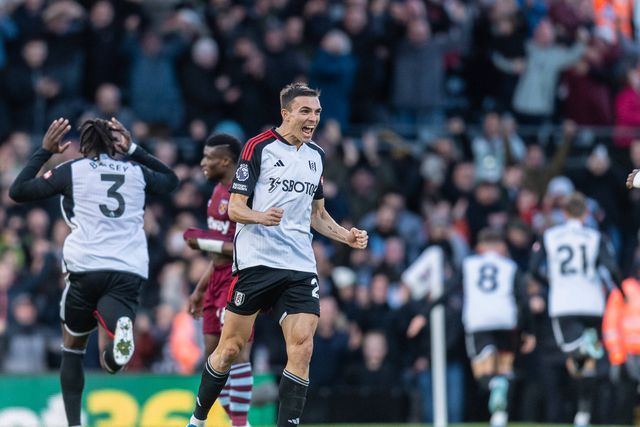 Fulham 'atropela' West Ham com Palhinha no local do 'crime'