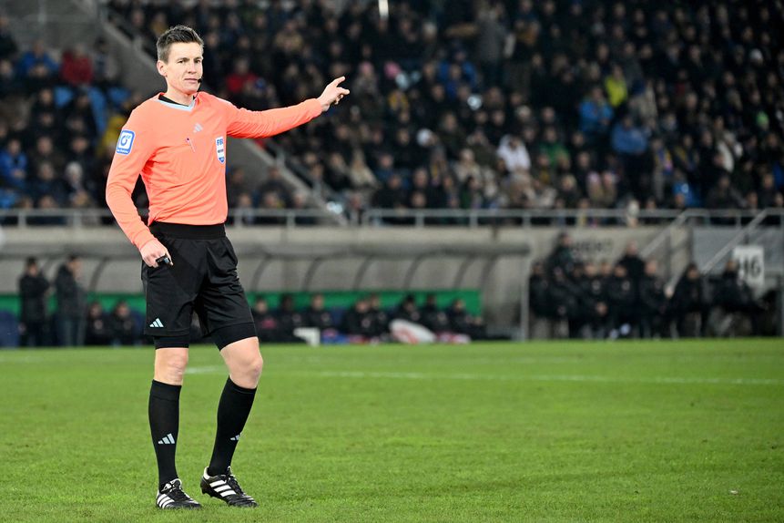 O árbitro Daniel Siebert