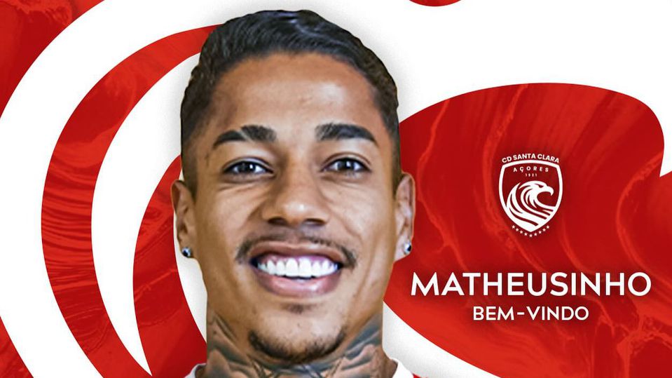 Matheusinho assina pelo Santa Clara até 2027