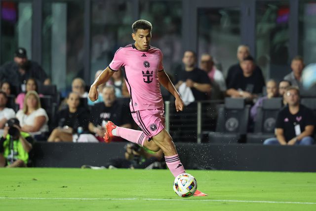 Oficial: Inter Miami vende médio ao Brighton em transferência recorde