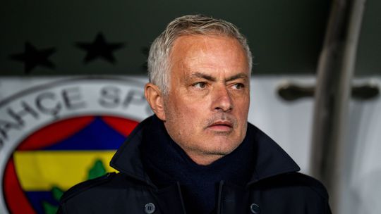 Mourinho dá mais troco a Guardiola: «Não é verdade que eu queira o City despromovido»