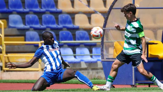 FC Porto: lateral da equipa B rescinde e vai para a Finlândia