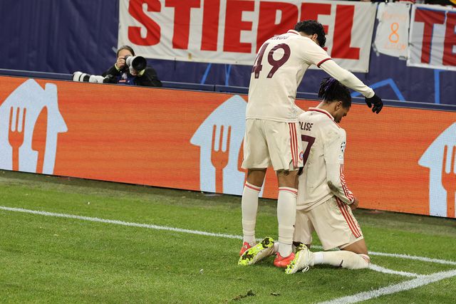 Liga dos Campeões: Bayern começa a perder e acaba a golear