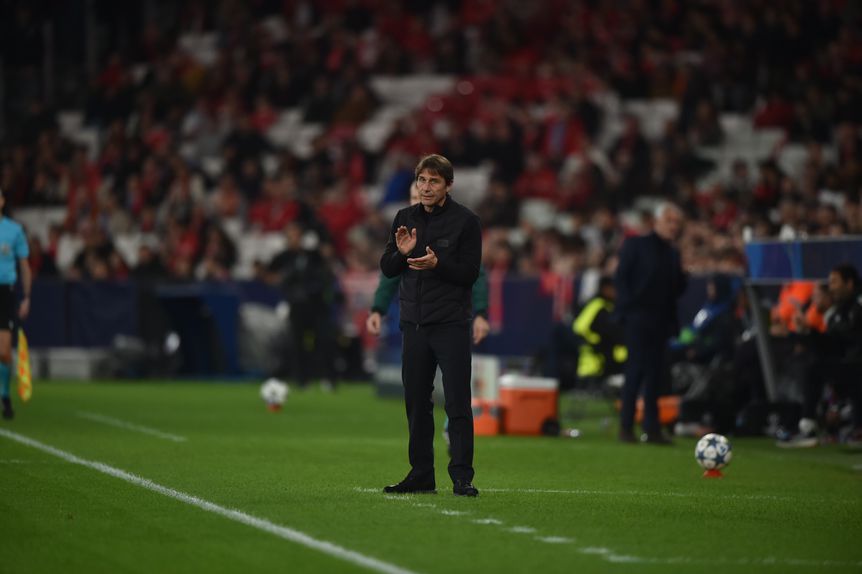 Antonio Conte no Benfica-Nápoles da Champions League - foto: Miguel Nunes