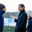 Farioli e André Villas-Boas à conversa no treino desta quarta-feira - Foto: FC PORTO