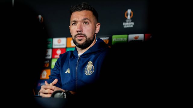 Francesco Farioli, treinador do FC Porto - Foto: IMAGO