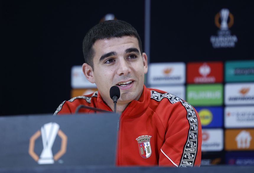 Víctor Gómez, lateral-direito do SC Braga, já está na temporada mais concretizadora de sempre com três golos. Foto: EPA/SEBASTIEN NOGIER