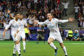 Gareth Bale a festejar golo no Real Madrid, com Cristiano Ronaldo ao lado