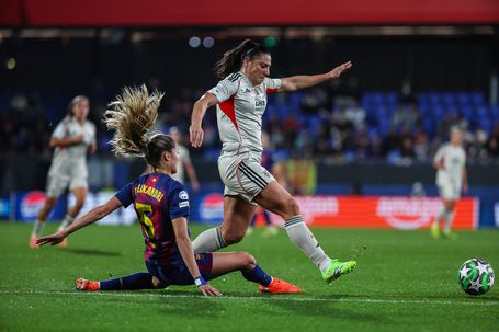 O Benfica bateu-se, mas não conseguiu evitar a derrota perante o poderoso Barcelona, que dita a eliminação na Champions feminina. Foto: IMAGO