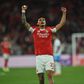 Richard Ríos bate Milinkovic-Savic no Benfica-Nápoles - Foto: IMAGO