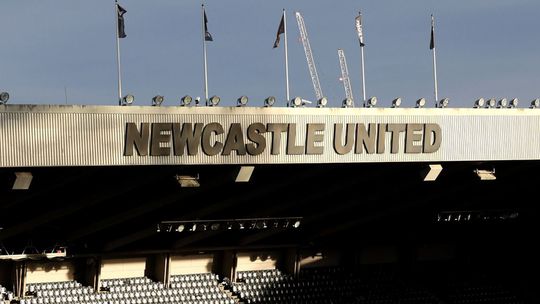 Newcastle com perdas de 85 milhões de euros na época 2022/23