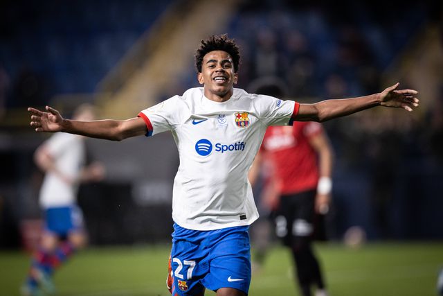 Lamine Yamal é o mais jovem de sempre a marcar na Supertaça