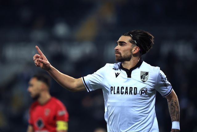 Vitória (vídeo) e Santa Clara nos quartos de final da Taça de Portugal