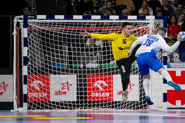 VÍDEO: Estreia de Diogo Rêma teve direito a duas incríveis defesas