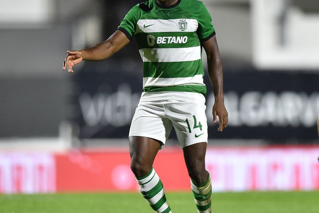 Mercado Sporting: Essugo à espera de Koba Koindredi