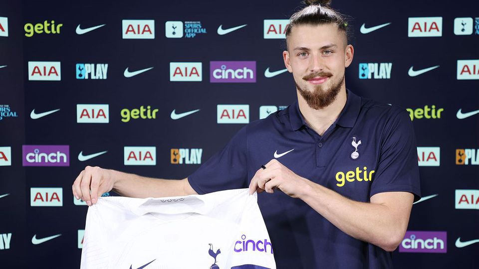 Mercado (oficial): Radu Dragusin é reforço do Tottenham