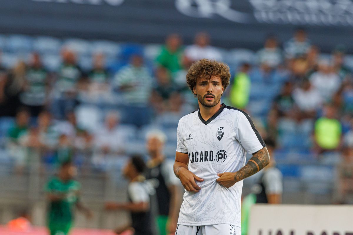 Farense: Rafael Barbosa abre espaço e Cuba emprestado