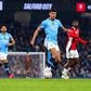 Matheus Nunes em ação no Manchester City-Salford City