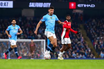 Taça de Inglaterra: Manchester City com goleada das antigas