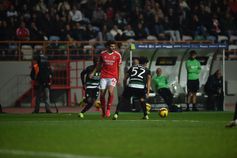 Sporting, faz oposição a Tomás Araújo, do Benfica, na final da Taça da Liga (foto: Miguel Nunes)