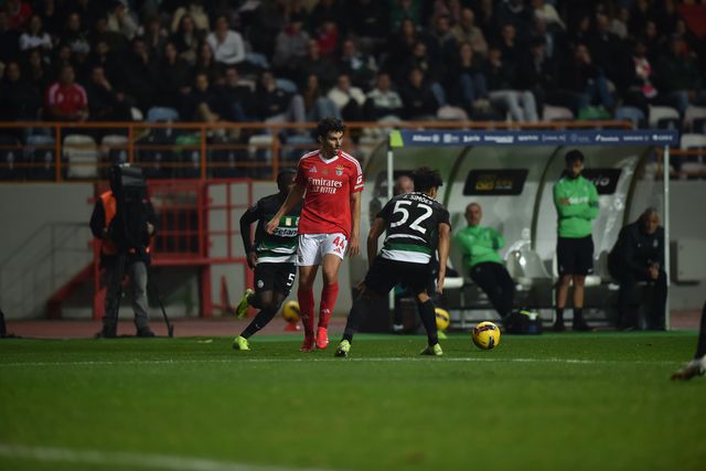 Sporting, faz oposição a Tomás Araújo, do Benfica, na final da Taça da Liga (foto: Miguel Nunes)