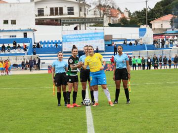 Sporting goleou Estoril e aproximou-se da liderança