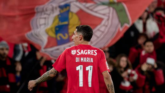 Benfica: É Di María e mais 10!