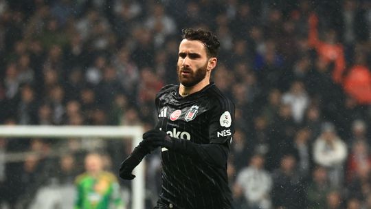 Liga Turca: Rafa Silva auxilia renascimento do Besiktas