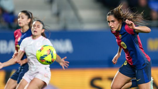 Kika Nazareth marca na goleada do Barcelona